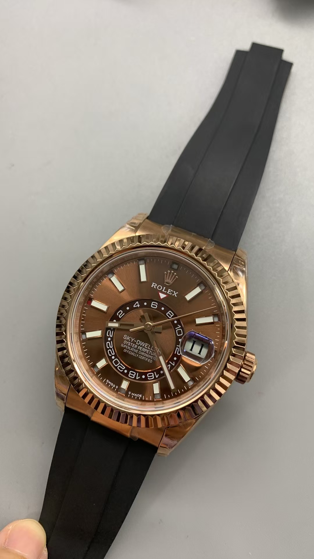 (image for) Noob Factory Rolex Sky-Dweller 336235 Rose Gold Case Chocolate Dial Black Rubber Band