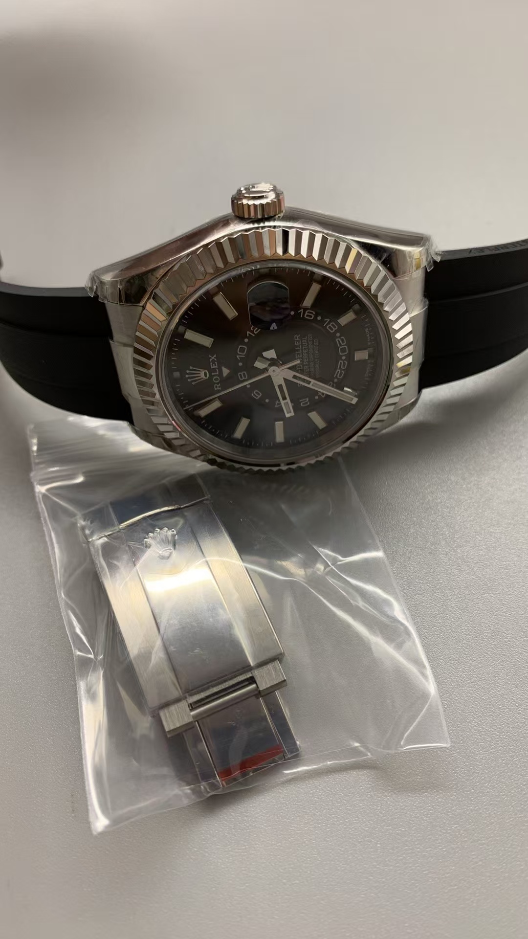 (image for) Noob Factory Rolex Sky-Dweller 336239 Black Dial Black Rubber Band